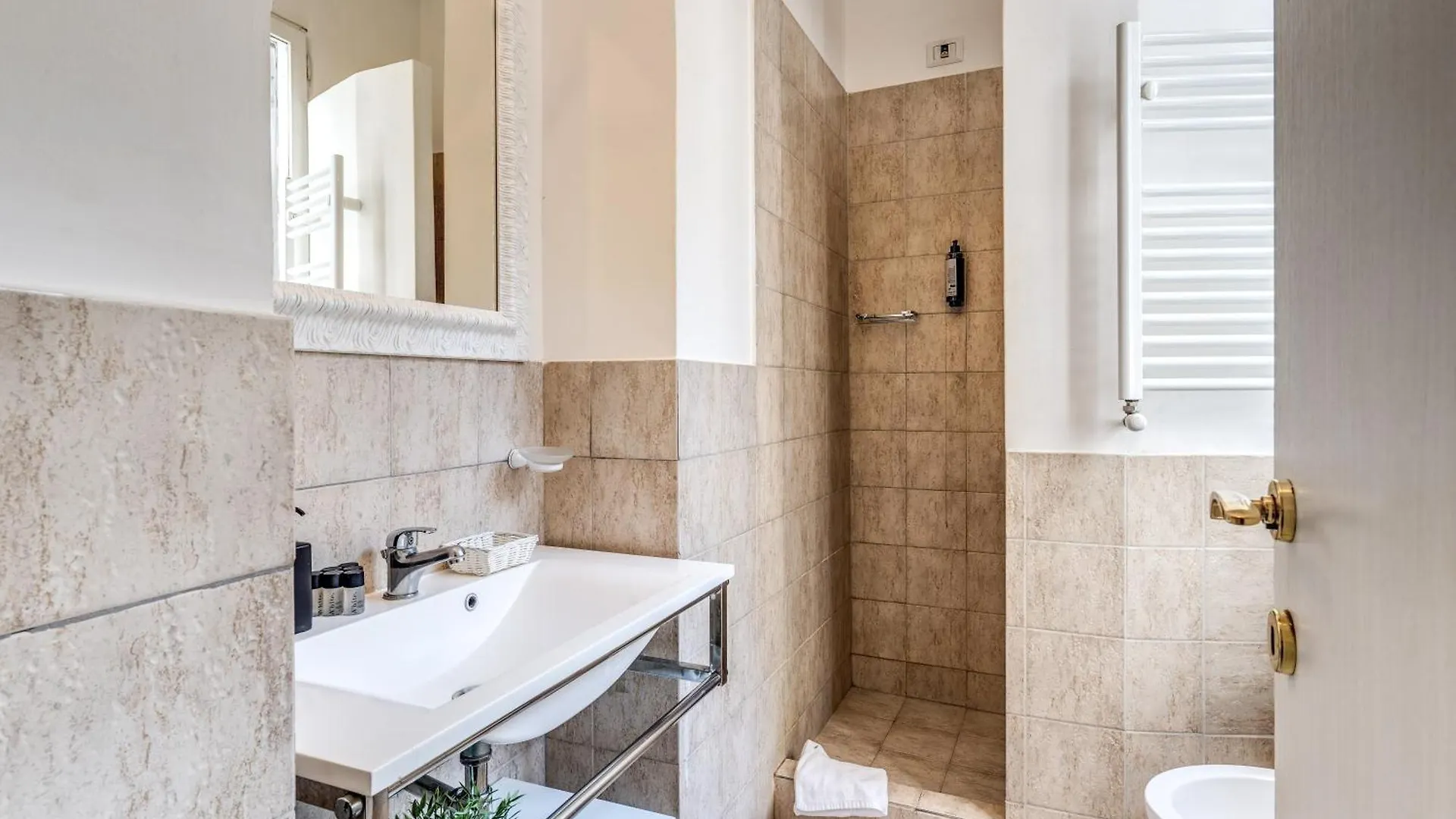 ** Guest house Magenta Deluxe Cancello Rome Italy