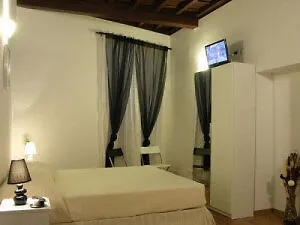 Magenta Deluxe Cancello Rom 2*,  Italien